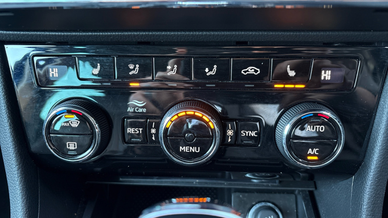 Skoda Superb 2.0 TDI CR SE L 5dr DSG Diesel Hatchback